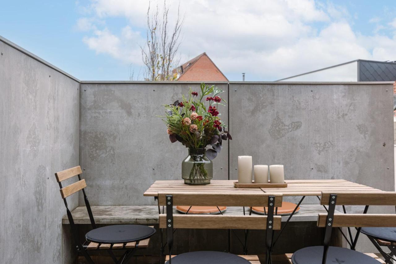 Beautiful Luxurious Mansion With Several Terraces Kortrijk Exterior foto
